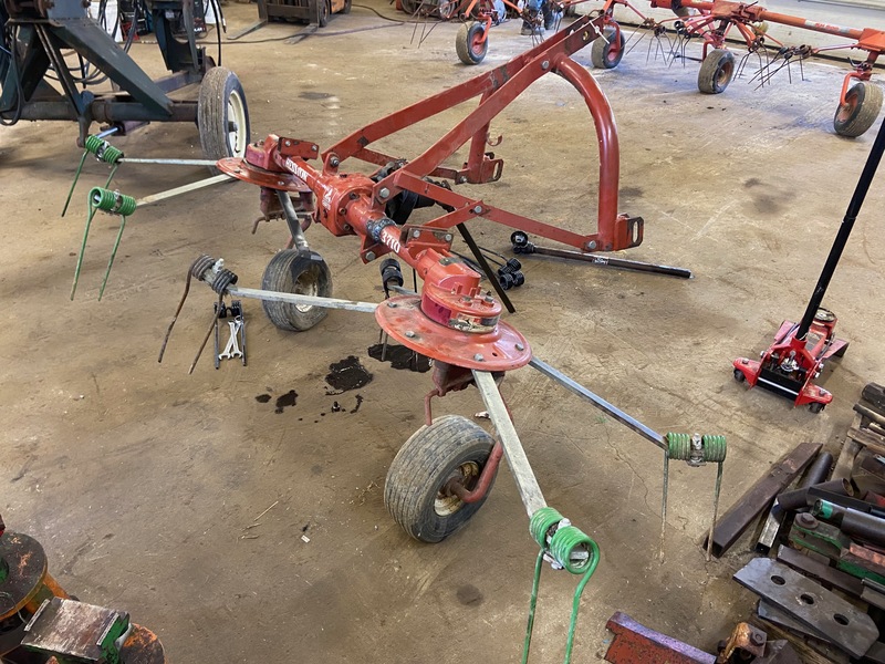 Hay/Forage/Livestock  Hesston-Agco 3710 - 2 Wheel Tedder Photo