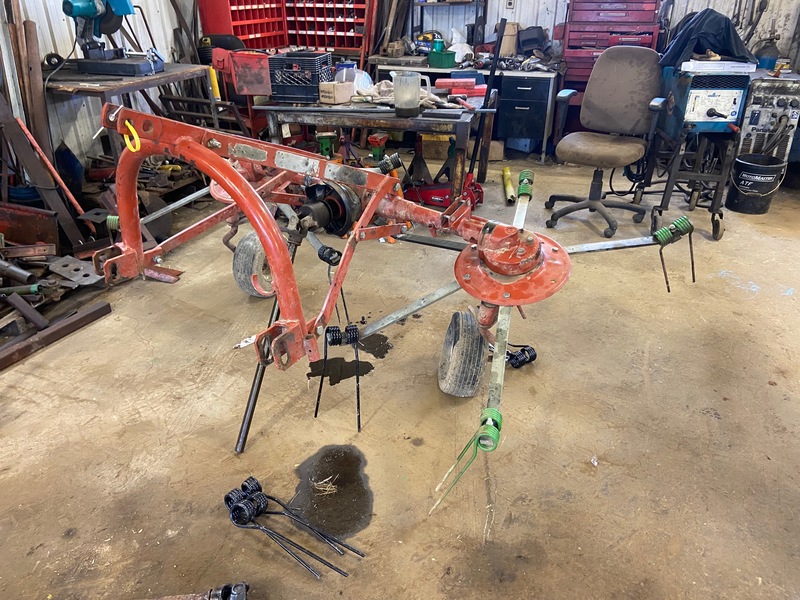 Hay/Forage/Livestock  Hesston-Agco 3710 - 2 Wheel Tedder Photo