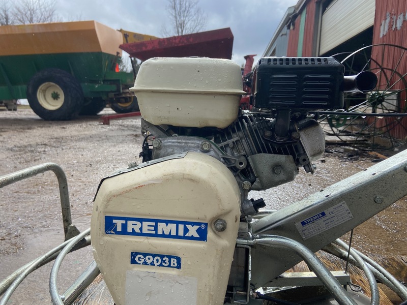 Construction  Power Trowel - Tremix G920B Photo
