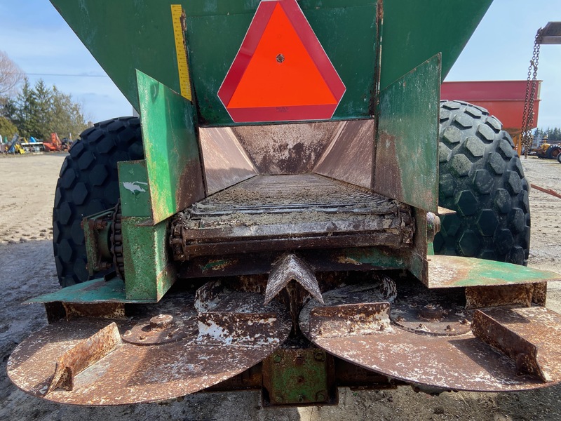 Miscellaneous  Sittler RC Lime-Litter Spreader Photo