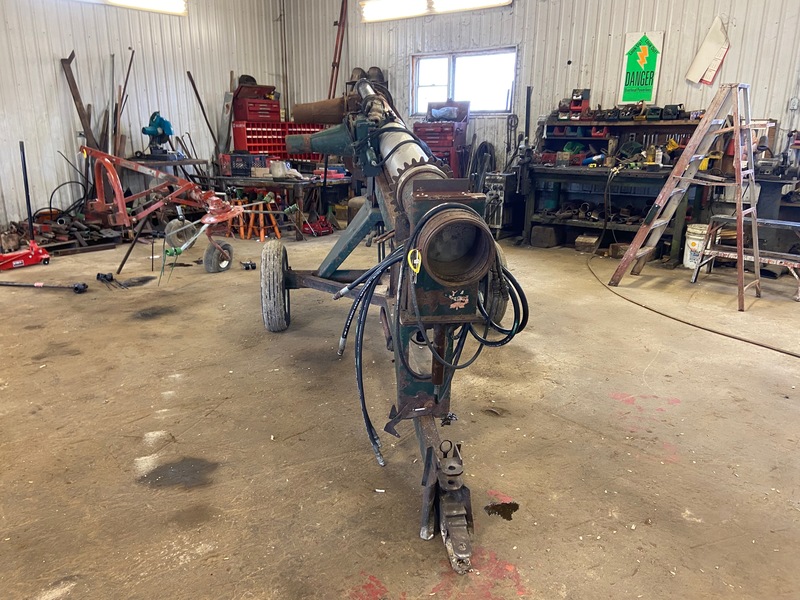 Manure Equipment  8" x 10' Husky Manure Pump Photo