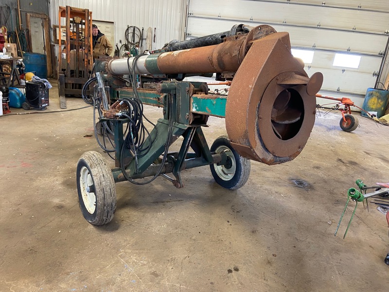 Manure Equipment  8" x 10' Husky Manure Pump Photo