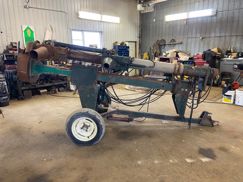 Manure Equipment  8" x 10' Husky Manure Pump Photo