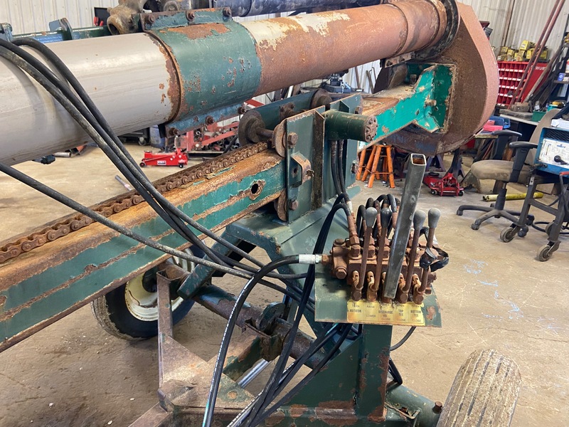 Manure Equipment  8" x 10' Husky Manure Pump Photo