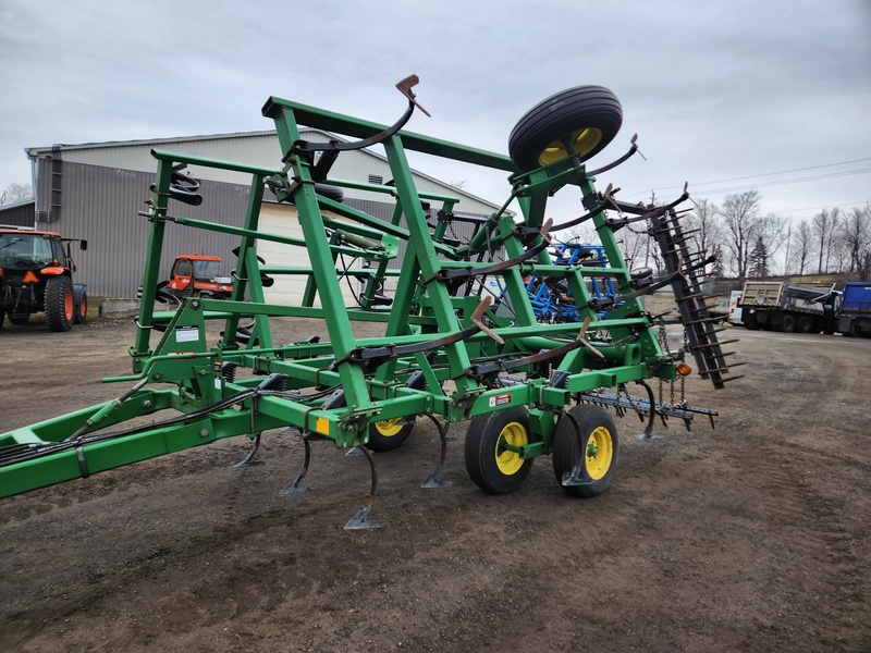Cultivators  John Deere 980 Cultivator  Photo