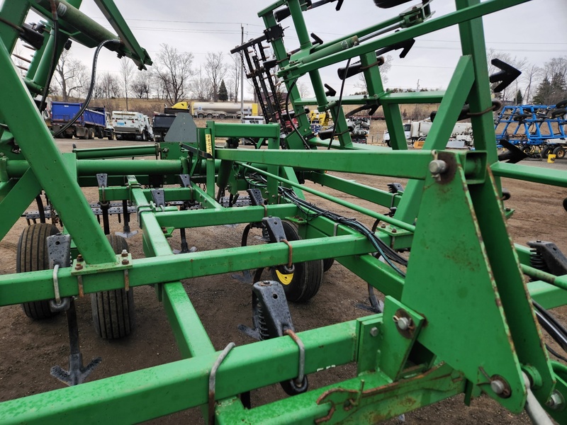 Cultivators  John Deere 980 Cultivator  Photo
