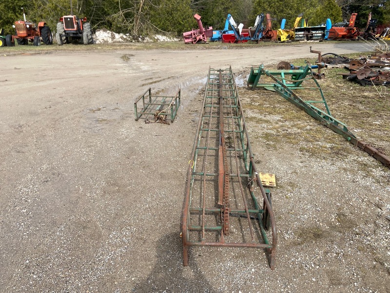 Augers/Conveyers  Electric Pipe Elevator - 22FT Photo