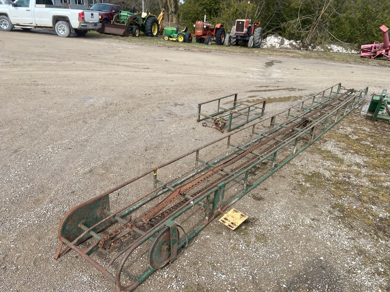 Augers/Conveyers  Electric Pipe Elevator - 22FT Photo
