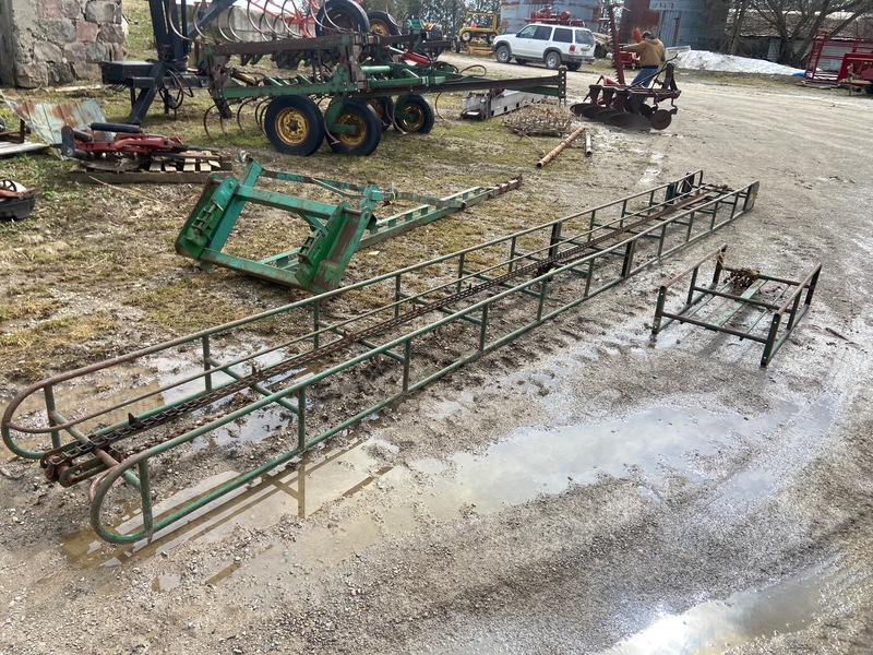 Augers/Conveyers  Electric Pipe Elevator - 22FT Photo