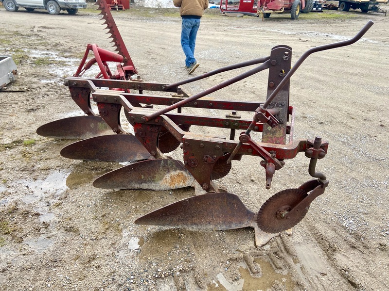 Massey Ferguson Plow - 12"