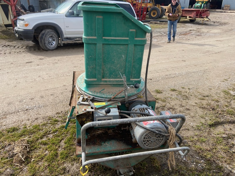 Hay/Forage/Livestock  WIC Bale Chopper Photo