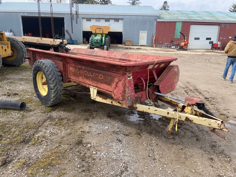 Manure Spreader - New Holland 328
