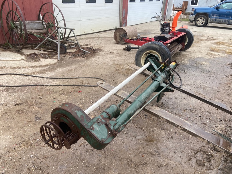 Manure Equipment  Husky Manure Pump - 3.5" x 5' Photo