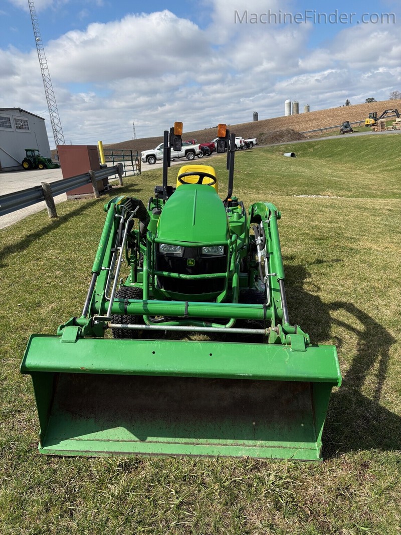 Tractors  2018 John Deere 1023E Photo