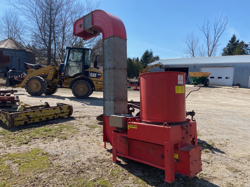 Hay/Forage/Livestock  Agrimetal Bale Chopper Photo