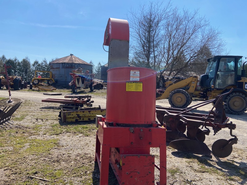 Hay/Forage/Livestock  Agrimetal Bale Chopper Photo