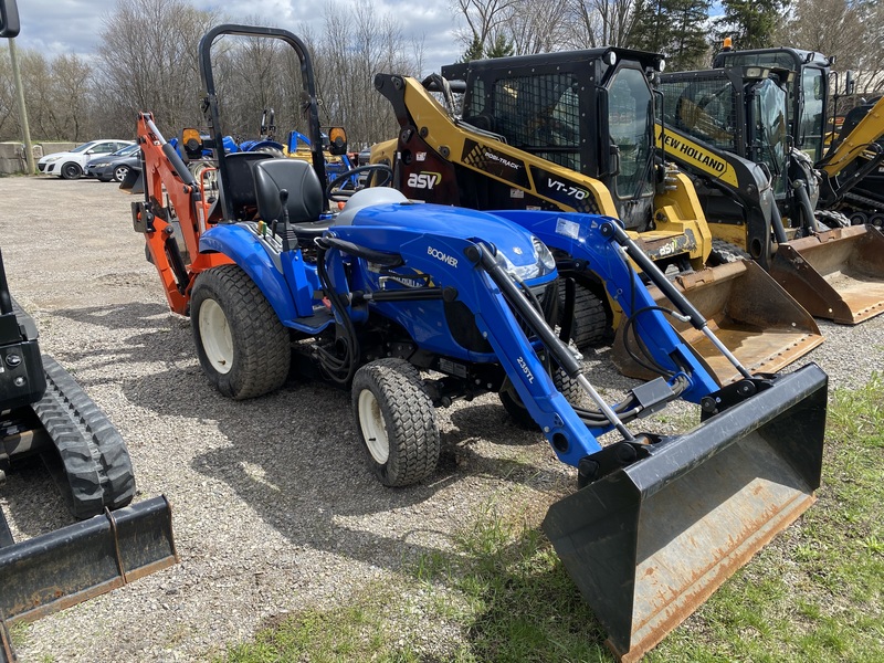 New Holland Boomer 25 Tractor Loader Backhoe