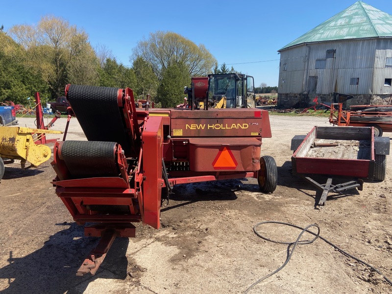 Hay/Forage/Livestock  New Holland 316 Baler Photo