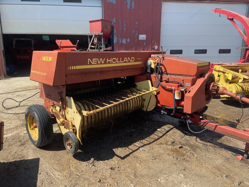 Hay/Forage/Livestock  New Holland 316 Baler Photo