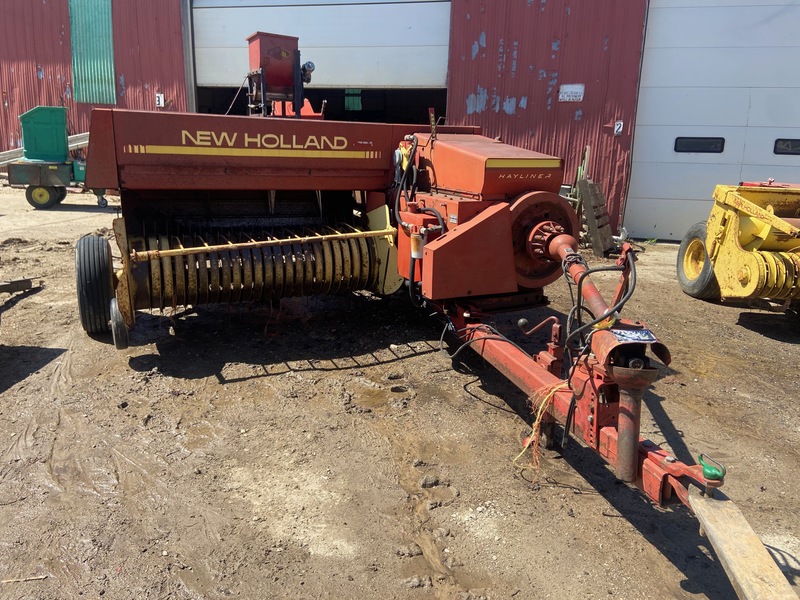 Hay/Forage/Livestock  New Holland 316 Baler Photo
