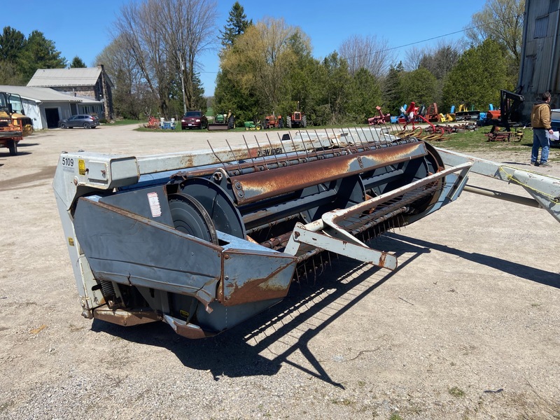 Hay/Forage/Livestock  New Idea 5109 Mower Conditioner Photo