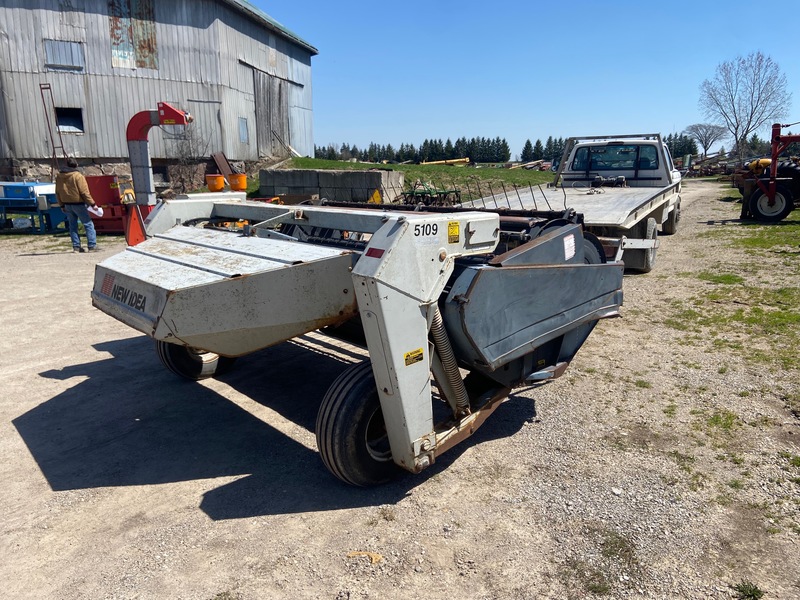Hay/Forage/Livestock  New Idea 5109 Mower Conditioner Photo