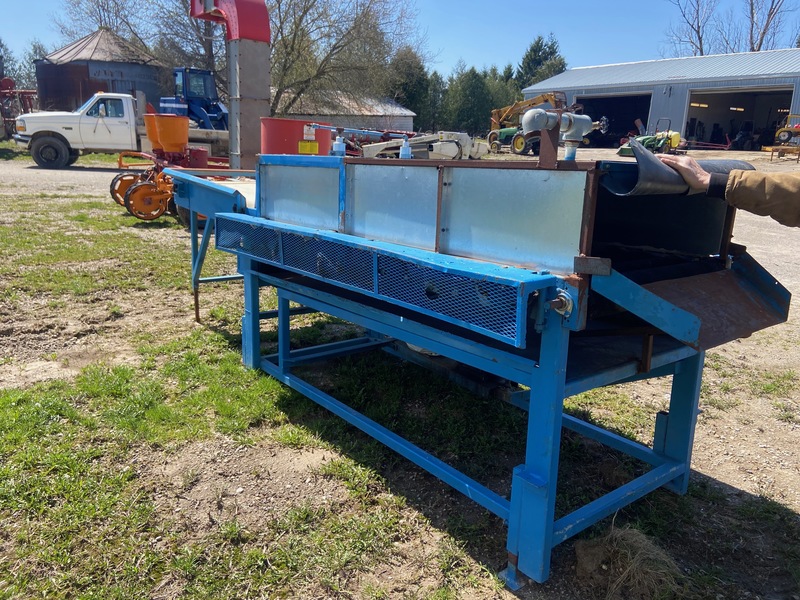 Vegetable Equipment  Vegetable Washer Conveyor Photo