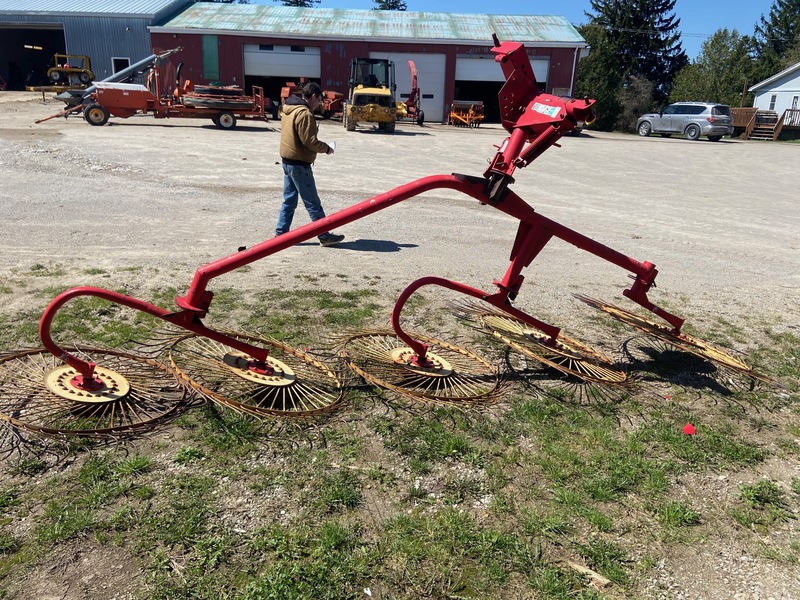 Hay/Forage/Livestock  Enorossi 5 Wheel Rake Photo