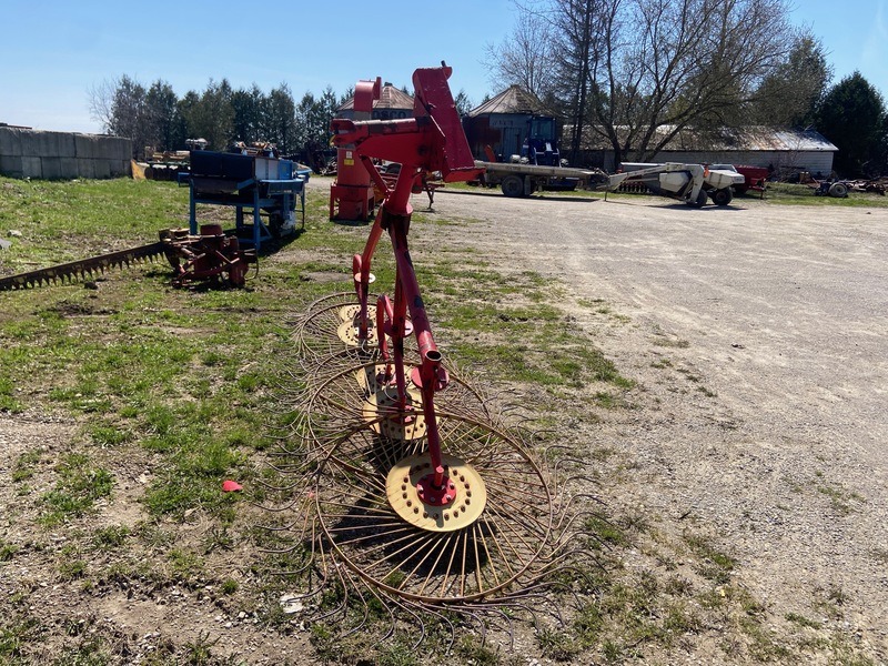 Hay/Forage/Livestock  Enorossi 5 Wheel Rake Photo