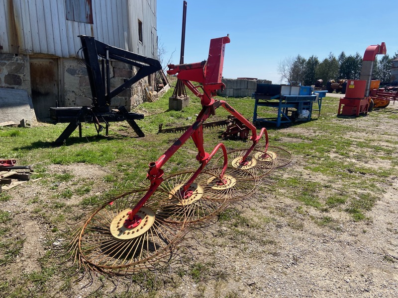 Hay/Forage/Livestock  Enorossi 5 Wheel Rake Photo