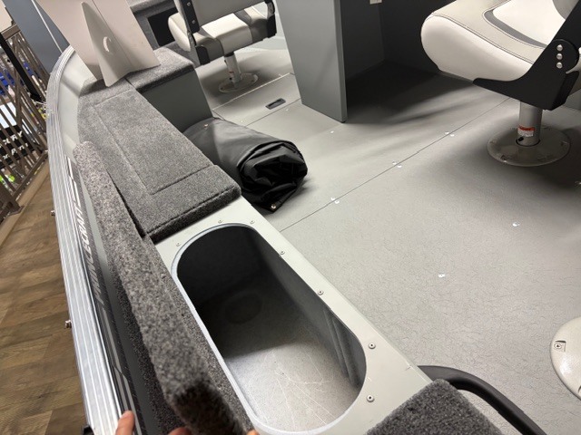 Princecraft Boats  2025 Princecraft Resorter 160 SC (Black) Photo