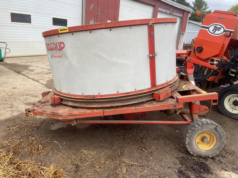 Hay/Forage/Livestock  Kverneland-Taarup 6FT Bale Chopper Photo