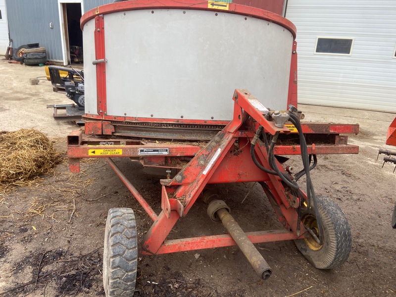 Hay/Forage/Livestock  Kverneland-Taarup 6FT Bale Chopper Photo