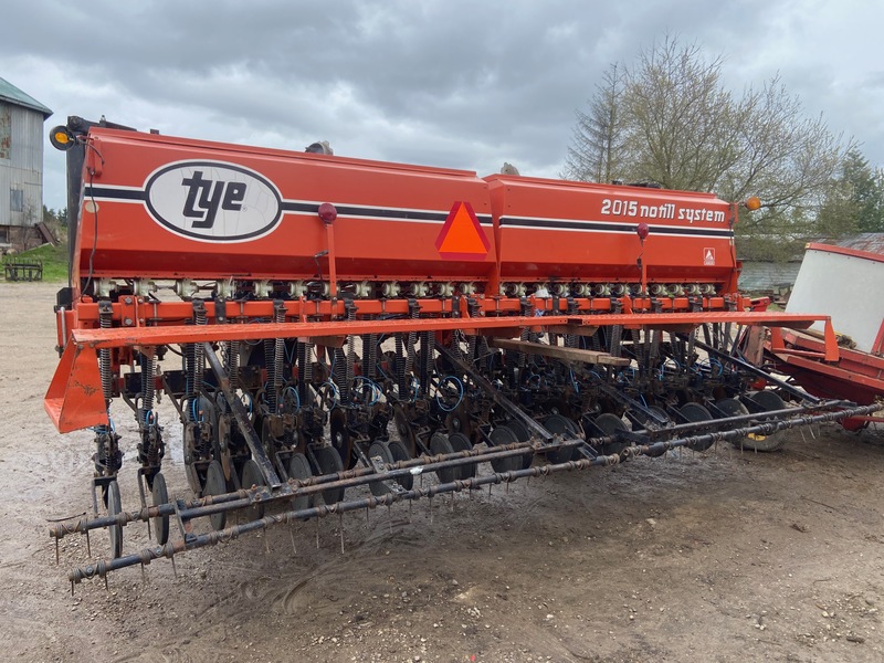 Tye-Agco 2015 No-Till Drill - 15FT