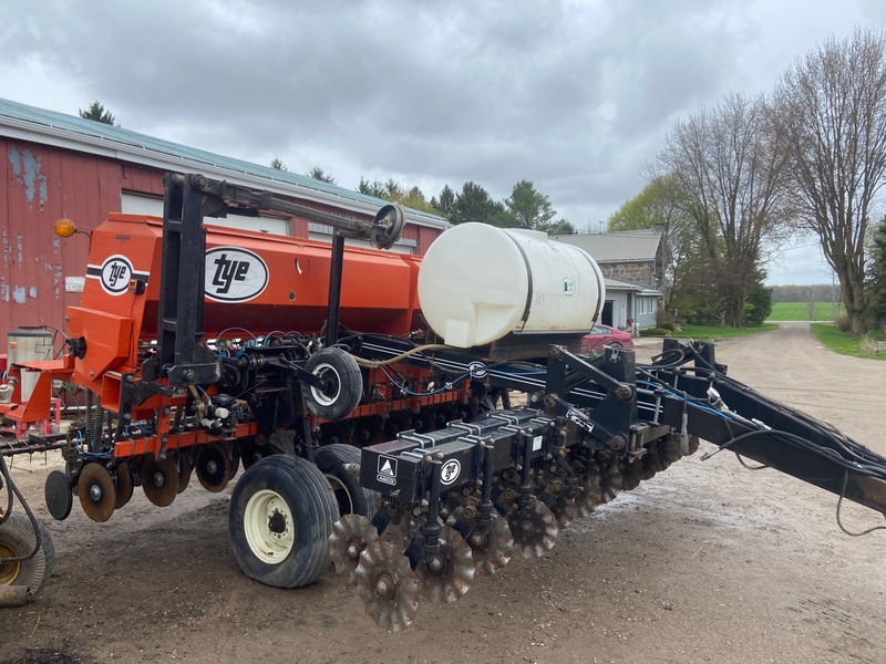 Planting  Tye-Agco 2015 No-Till Drill - 15FT Photo