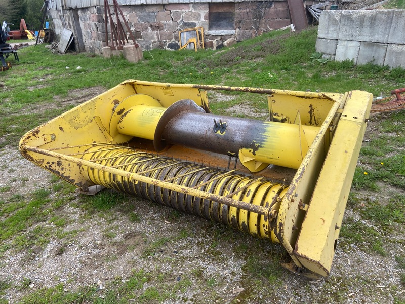 NH 880W Hay Pick Up Head - 6FT