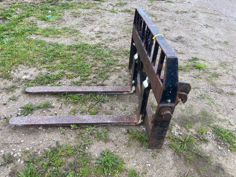 Attachments  Euro Pallet Forks - Heavy Duty Photo