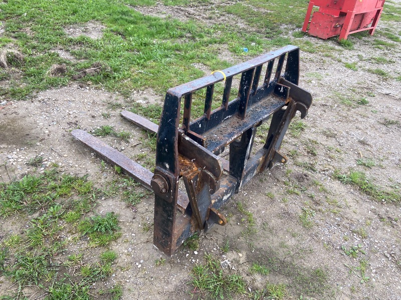 Attachments  Euro Pallet Forks - Heavy Duty Photo