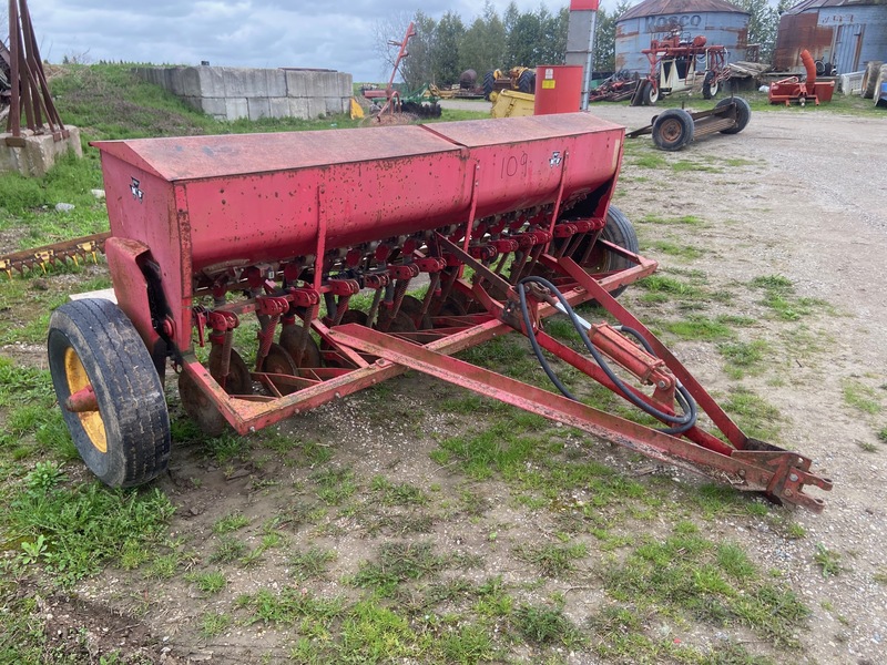Planting  Massey Ferguson 33 Seed Drill - 15 Run Photo