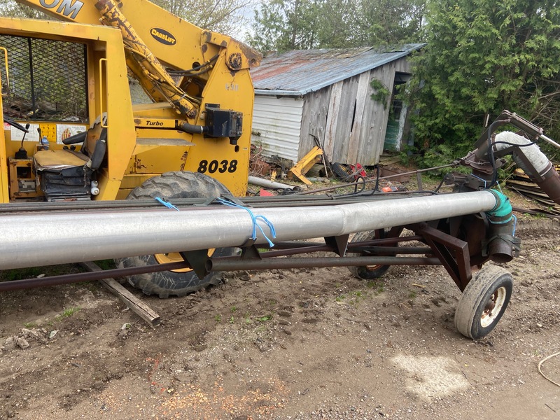 Manure Equipment  Husky Lagoon Pump w/Fill Pipe - 8" Photo