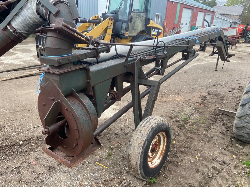 Manure Equipment  Husky Lagoon Pump w/Fill Pipe - 8" Photo