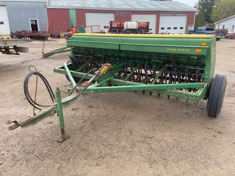 John Deere 8250 Seed Drill - 18 Run