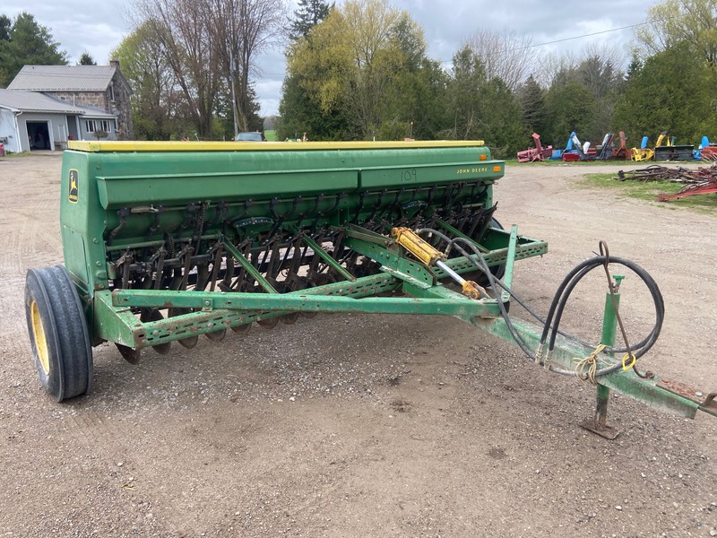 Planting  John Deere 8250 Seed Drill - 18 Run Photo