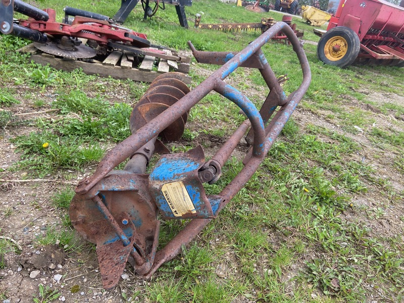 Miscellaneous  Ford 903 Post Hole Auger - 12" Photo