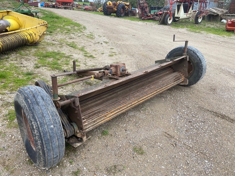 Hay/Forage/Livestock  Oliver Hay Crimper Photo