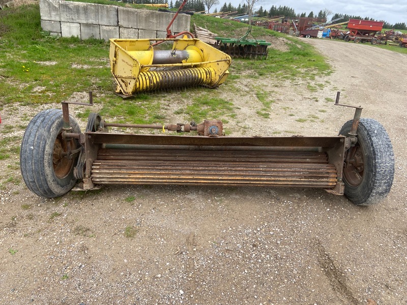 Hay/Forage/Livestock  Oliver Hay Crimper Photo