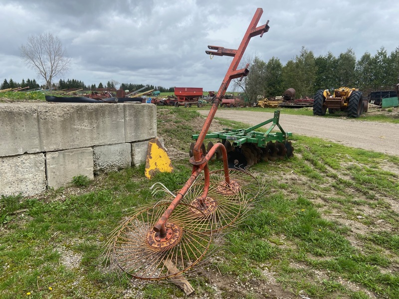 Hay/Forage/Livestock  3 Wheel Rake - 3PT Photo