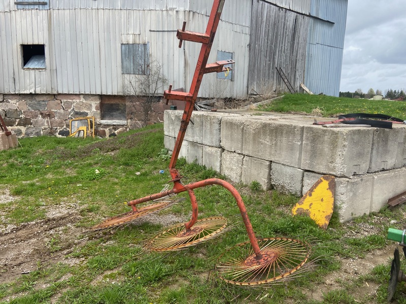 Hay/Forage/Livestock  3 Wheel Rake - 3PT Photo