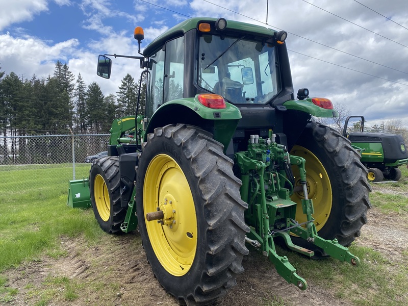 John Deere 6120M Tractor Loader for sale 