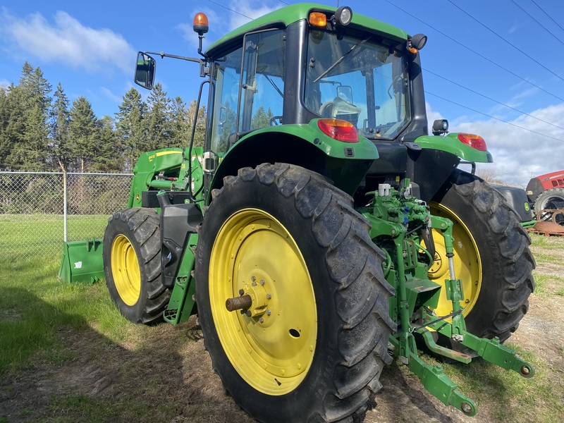 John Deere 6120M Tractor Loader for sale 